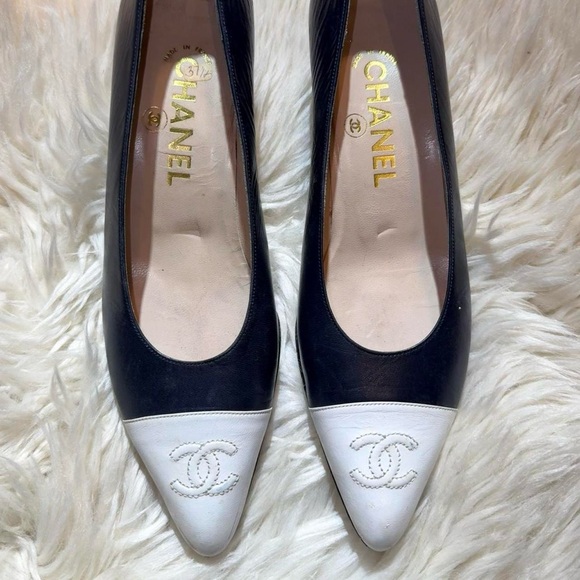 Chanel Vintage Navy and White Kitten Heels with CC Logo - Picture 1 of 9
